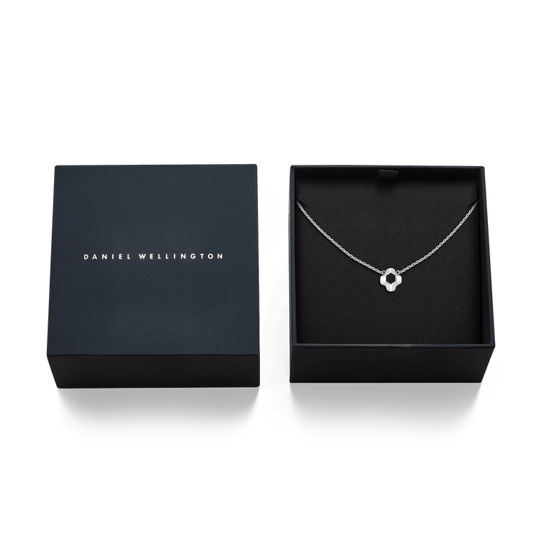 North Star Necklace 1 Small Black Enamel Silver