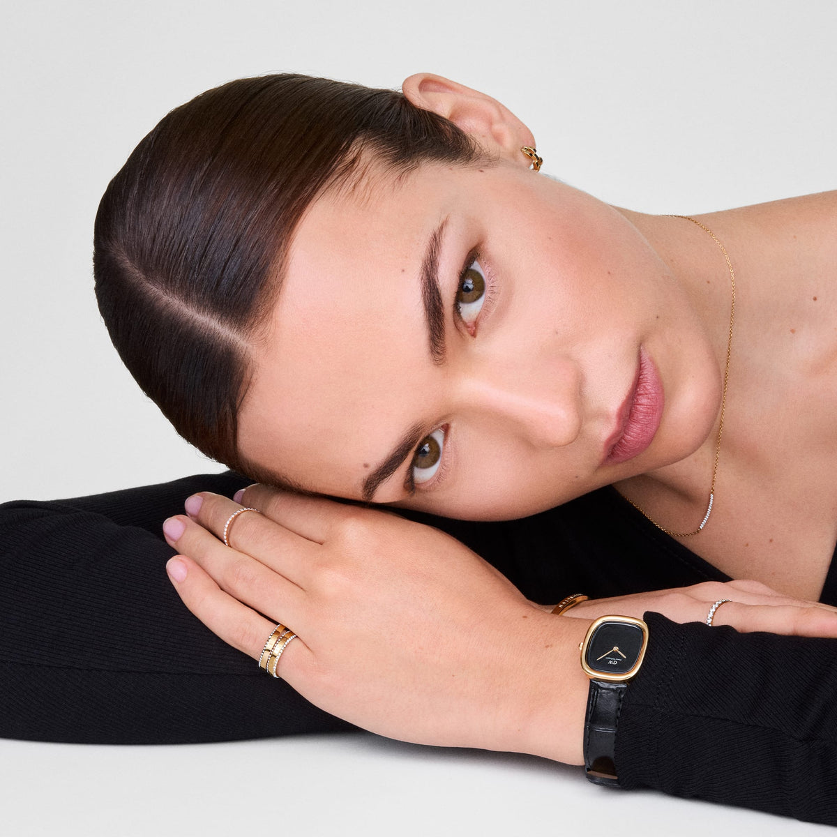 Mirelle Eternity Necklace Gold