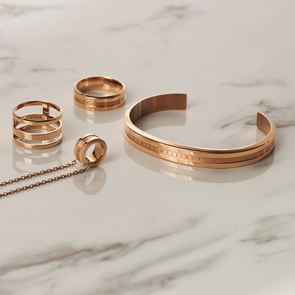 daniel wellington gold cuff bracelet | Gold bracelet cuff, Rose gold cuff  bracelet, Cuff bracelet