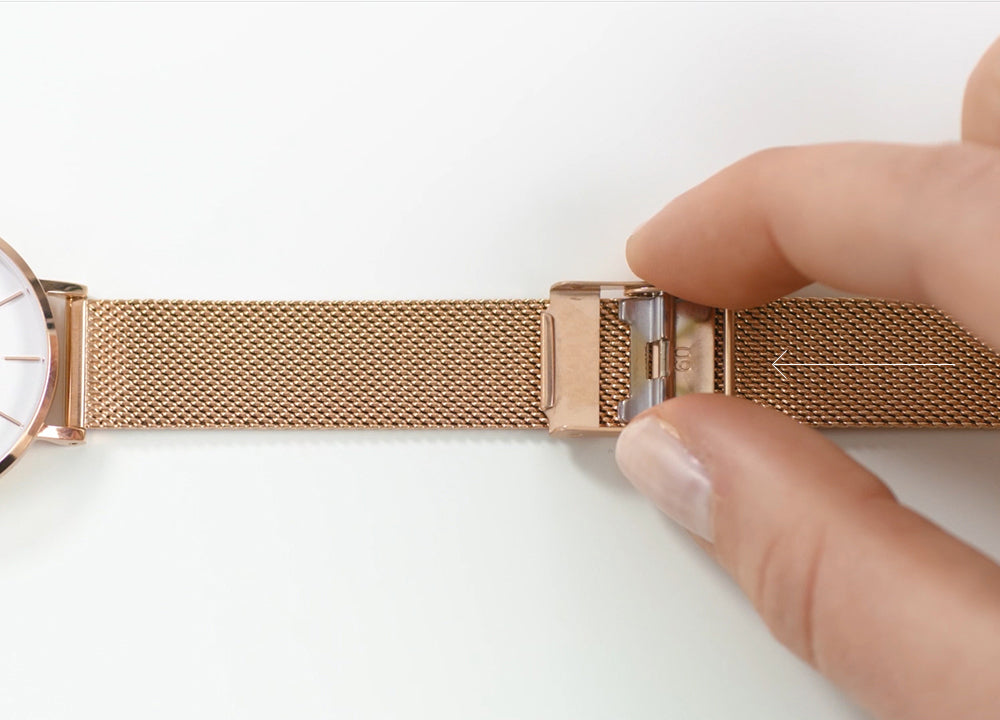 How to adjust your watch strap - Mesh Strap | DW