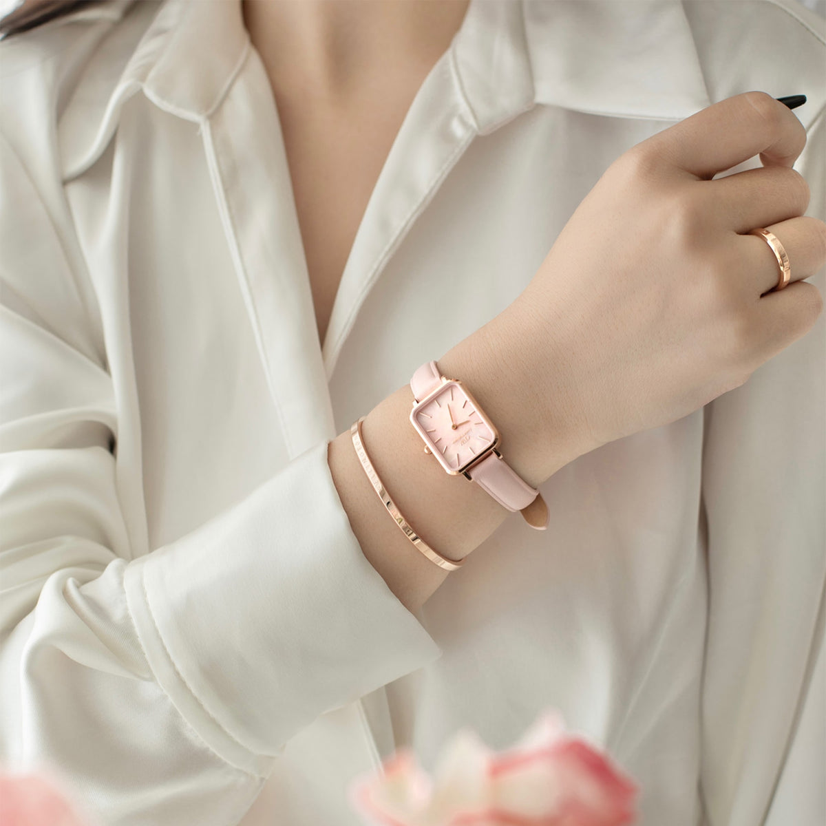 Quadro Cherry Blossom Women's watch in pastel pink DW
