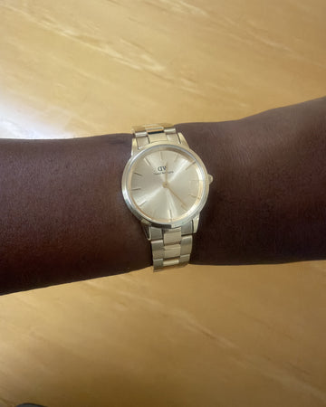 Photo from a customer review: 5 out of 5 stars, Mpho