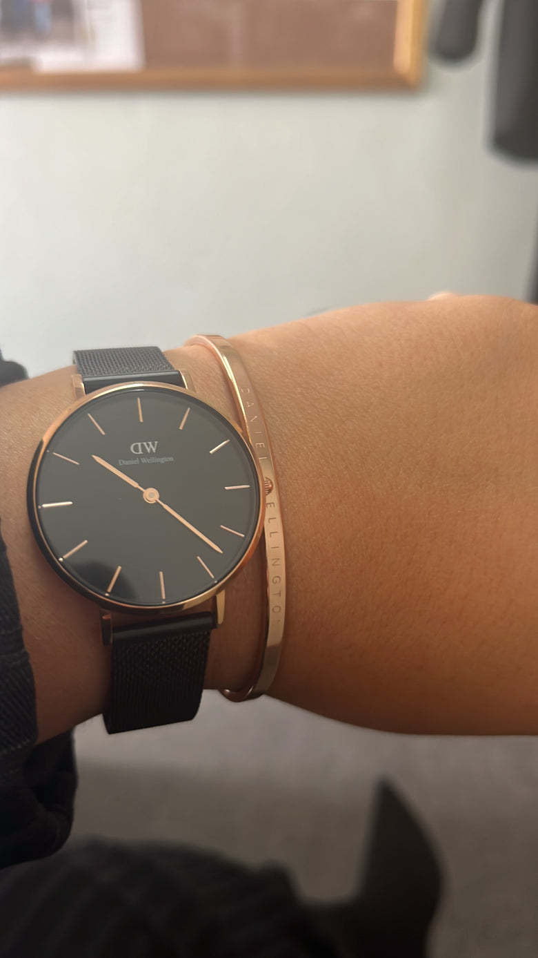 Photo from a customer review: 5 out of 5 stars, Rashida
