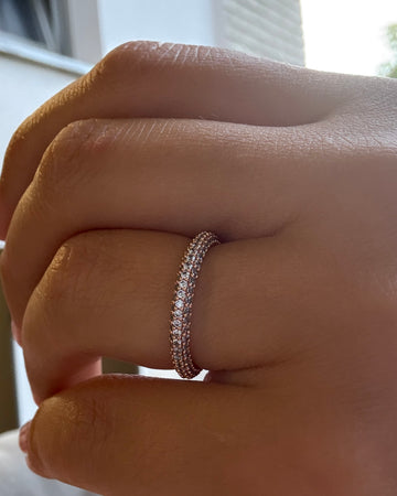 Photo from a customer review: 5 out of 5 stars, Emma