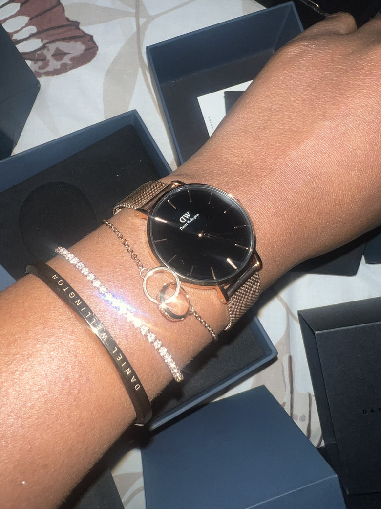 Photo from a customer review: 5 out of 5 stars, Lisa